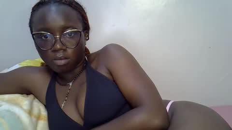 daddysdoll online show from April 8, 2026, 7:25 pm