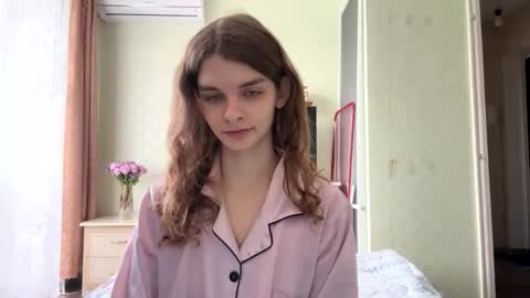 cute_kitte online show from October 11, 2025, 6:56 am