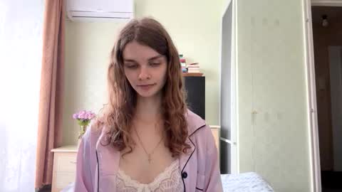 cute_kitte online show from October 14, 2025, 10:05 am