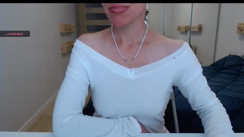 cute_lion_ online show from October 16, 2025, 10:49 am