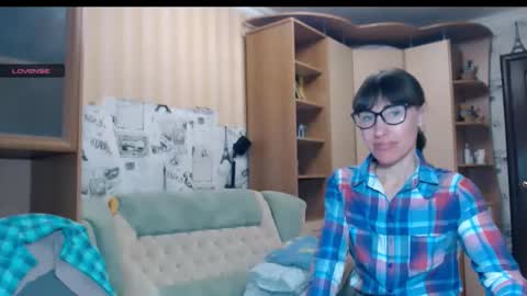 cute_lion_ online show from October 28, 2025, 11:58 am