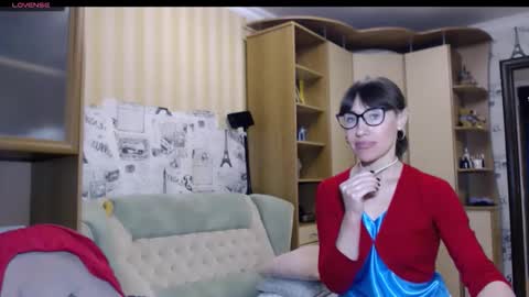 cute_lion_ online show from December 3, 2025, 1:42 pm