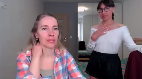 Snapshot of cute_lion_ chatting on April 26, 2026, 12:14 pm cute_lion_ online show from April 26, 2026, 12:14 pm