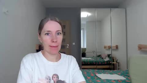 Snapshot of cute_lion_ chatting on May 12, 2026, 1:52 pm cute_lion_ online show from May 12, 2026, 1:52 pm