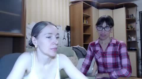 Snapshot of cute_lion_ chatting on June 27, 2026, 12:22 pm cute_lion_ online show from June 27, 2026, 12:22 pm