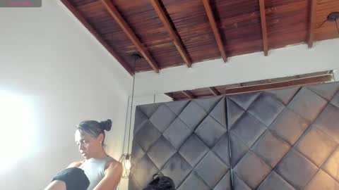 Lizzy online show from December 3, 2025, 6:39 pm