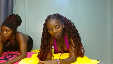 cute_lorna online show from April 15, 2026, 9:26 pm