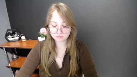 Veronica online show from February 19, 2025, 7:28 am