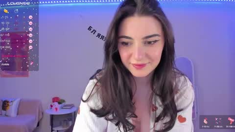 Snapshot of cute_redface_ chatting on January 22, 2025, 4:44 pm Bb online show from January 22, 2025, 4:44 pm