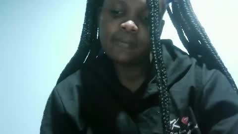 cute_roxie online show from February 19, 2025, 9:47 pm
