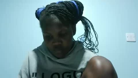 cute_roxie online show from February 21, 2025, 10:26 pm