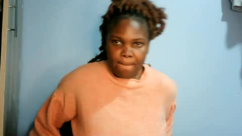 cute_roxie online show from June 22, 2026, 9:23 pm