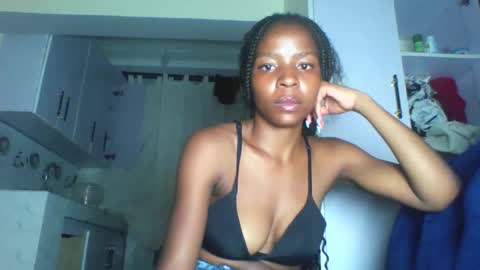 SHARON online show from May 5, 2026, 10:51 pm