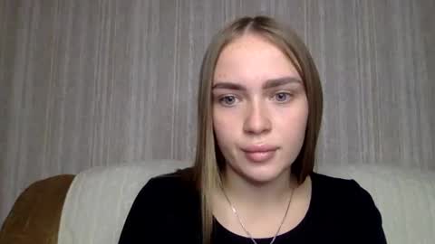 cute_shy06 online show from November 19, 2025, 6:19 pm