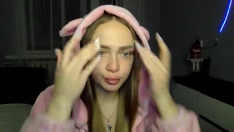 cute_shy06 online show from January 7, 2026, 7:05 pm