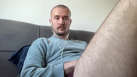 cute_skywalker online show from December 22, 2024, 9:22 am