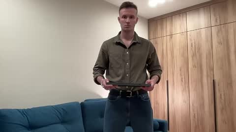 cute_skywalker online show from April 18, 2026, 7:40 pm