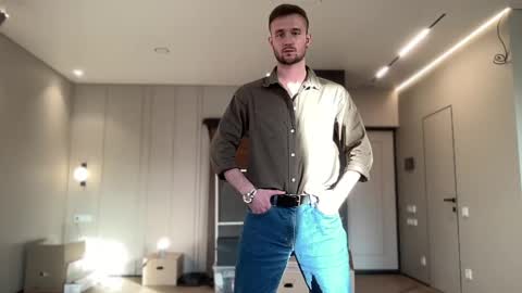 cute_skywalker online show from May 11, 2026, 4:04 pm