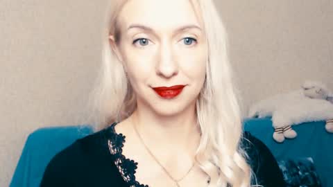 cute_smile_shy online show from December 26, 2024, 2:05 pm