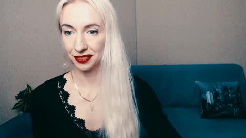 cute_smile_shy online show from February 11, 2025, 10:50 pm