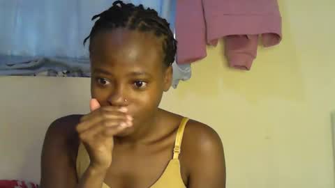 cute_sonny online show from October 13, 2025, 3:28 am