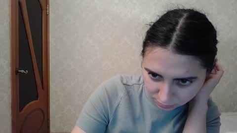 Snapshot of cute_strawberry_ chatting on December 5, 2024, 6:33 pm cute_strawberry_ online show from December 5, 2024, 6:33 pm