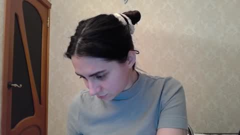 Snapshot of cute_strawberry_ chatting on December 7, 2024, 2:35 pm cute_strawberry_ online show from December 7, 2024, 2:35 pm