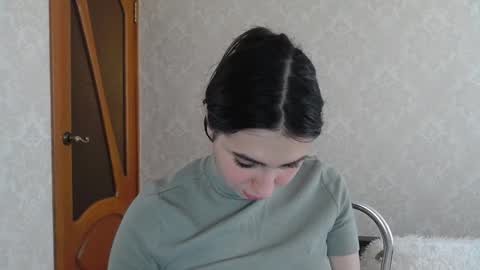 Snapshot of cute_strawberry_ chatting on February 8, 2025, 11:22 am cute_strawberry_ online show from February 8, 2025, 11:22 am