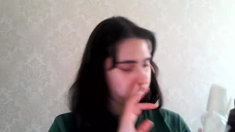 Snapshot of cute_strawberry_ chatting on October 1, 2025, 7:58 am cute_strawberry_ online show from October 1, 2025, 7:58 am