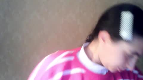 Snapshot of cute_strawberry_ chatting on October 10, 2025, 9:14 pm cute_strawberry_ online show from October 10, 2025, 9:14 pm