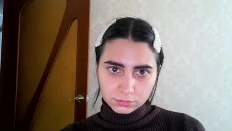 Snapshot of cute_strawberry_ chatting on October 19, 2025, 7:42 am cute_strawberry_ online show from October 19, 2025, 7:42 am