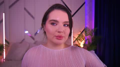 Amber online show from November 28, 2025, 1:08 am