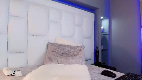 Snapshot of cutearii chatting on February 21, 2025, 11:32 pm CuteArii online show from February 21, 2025, 11:32 pm