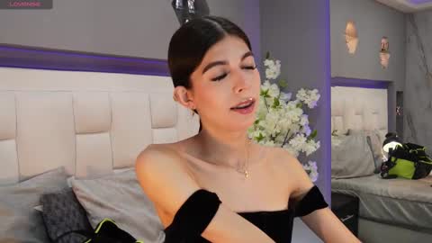 Snapshot of cutearii chatting on October 3, 2025, 8:06 pm CuteArii online show from October 3, 2025, 8:06 pm