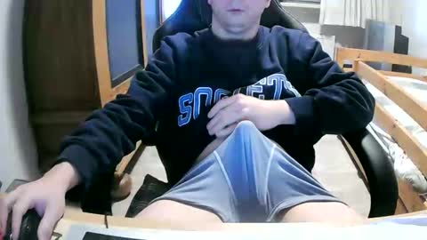 Snapshot of cuteboy090 chatting on March 30, 2026, 10:27 am Cuteboy090 online show from March 30, 2026, 10:27 am