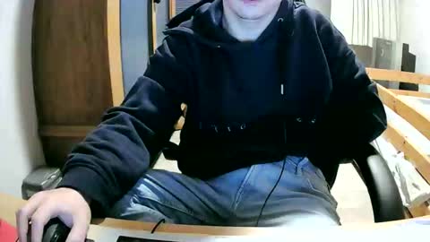 Snapshot of cuteboy090 chatting on April 2, 2026, 9:51 am Cuteboy090 online show from April 2, 2026, 9:51 am