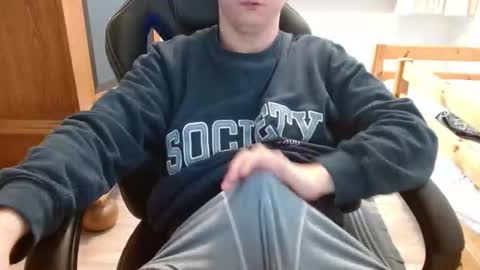 Snapshot of cuteboy090 chatting on April 22, 2026, 4:30 pm Cuteboy090 online show from April 22, 2026, 4:30 pm