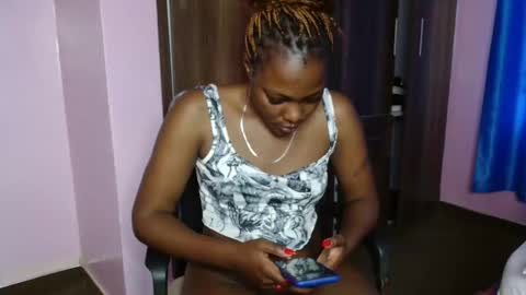 cutebuu online show from November 12, 2025, 8:48 am