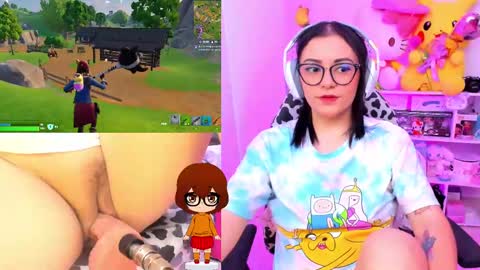 Cinna independent model online show from February 10, 2025, 4:47 pm