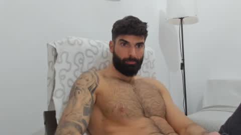 Snapshot of cuteeboy chatting on February 25, 2025, 3:27 pm cuteeboy online show from February 25, 2025, 3:27 pm