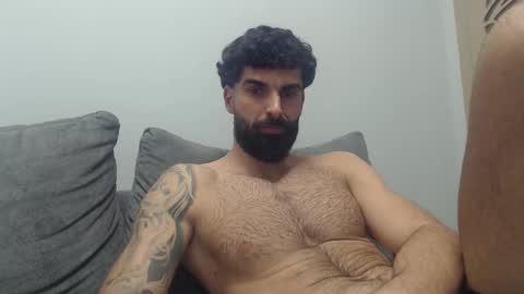 cuteeboy online show from February 5, 2026, 8:35 pm