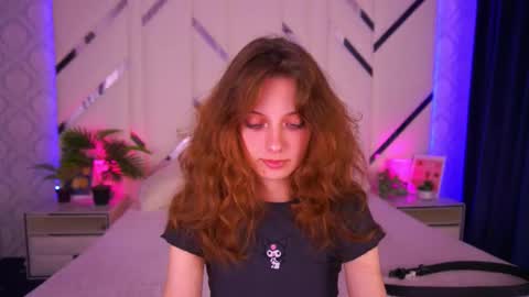 Snapshot of cuteefoxy chatting on October 28, 2025, 2:31 pm Foxy online show from October 28, 2025, 2:31 pm