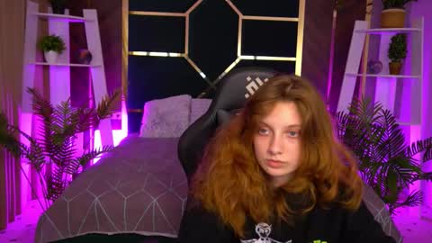 Snapshot of cuteefoxy chatting on November 14, 2025, 2:16 pm Foxy online show from November 14, 2025, 2:16 pm