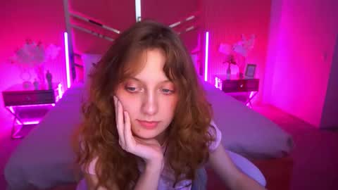 Snapshot of cuteefoxy chatting on November 20, 2025, 3:34 pm Foxy online show from November 20, 2025, 3:34 pm