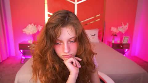 Snapshot of cuteefoxy chatting on November 25, 2025, 3:01 pm Foxy online show from November 25, 2025, 3:01 pm