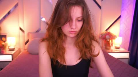 Snapshot of cuteefoxy chatting on April 27, 2026, 1:42 pm Foxy online show from April 27, 2026, 1:42 pm