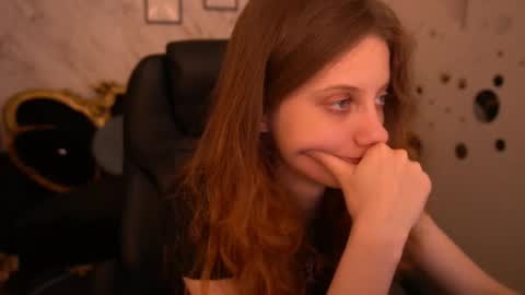 Snapshot of cuteefoxy chatting on June 8, 2026, 1:00 pm Foxy online show from June 8, 2026, 1:00 pm