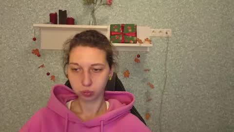 Elli online show from December 17, 2025, 5:24 am