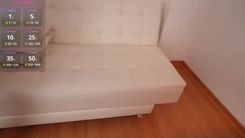 Mia online show from December 3, 2024, 9:12 pm