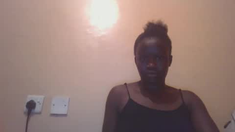 cutelizah online show from February 10, 2025, 8:42 pm